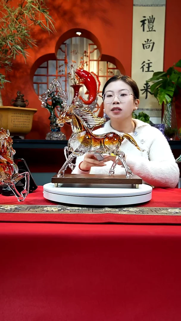 手工艺品琉璃金马