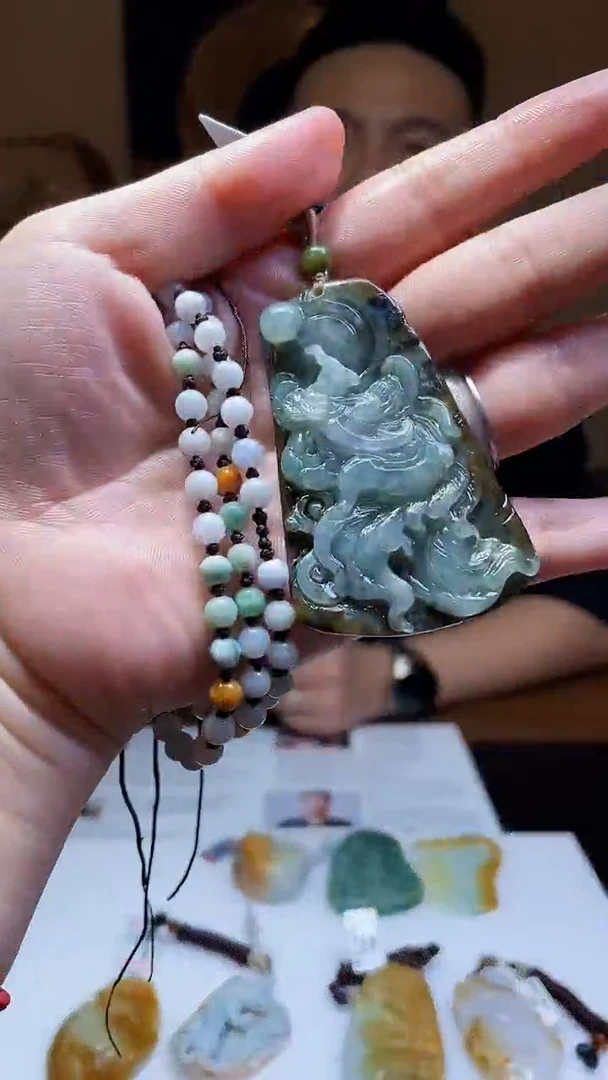 未镶嵌定制翡翠吊坠52
