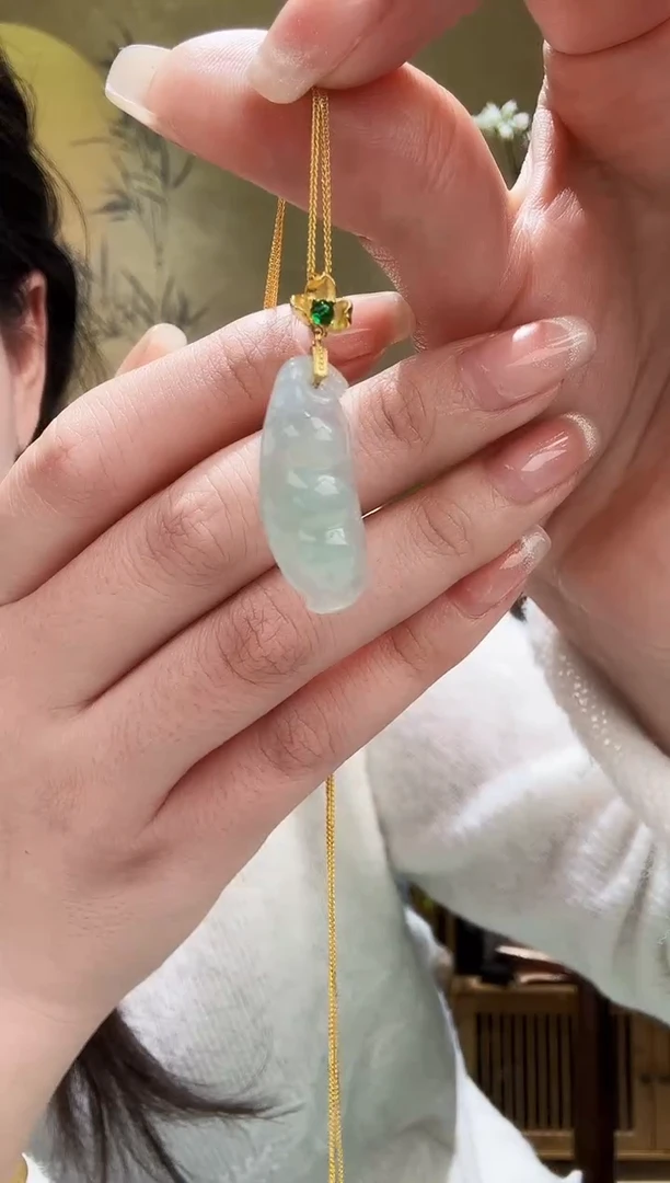 颈饰未镶嵌翡翠吊坠