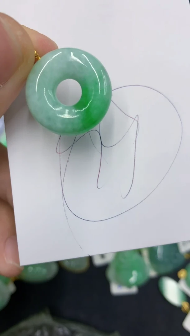 【闪购商品】翡翠颈饰18K金镶嵌翡翠