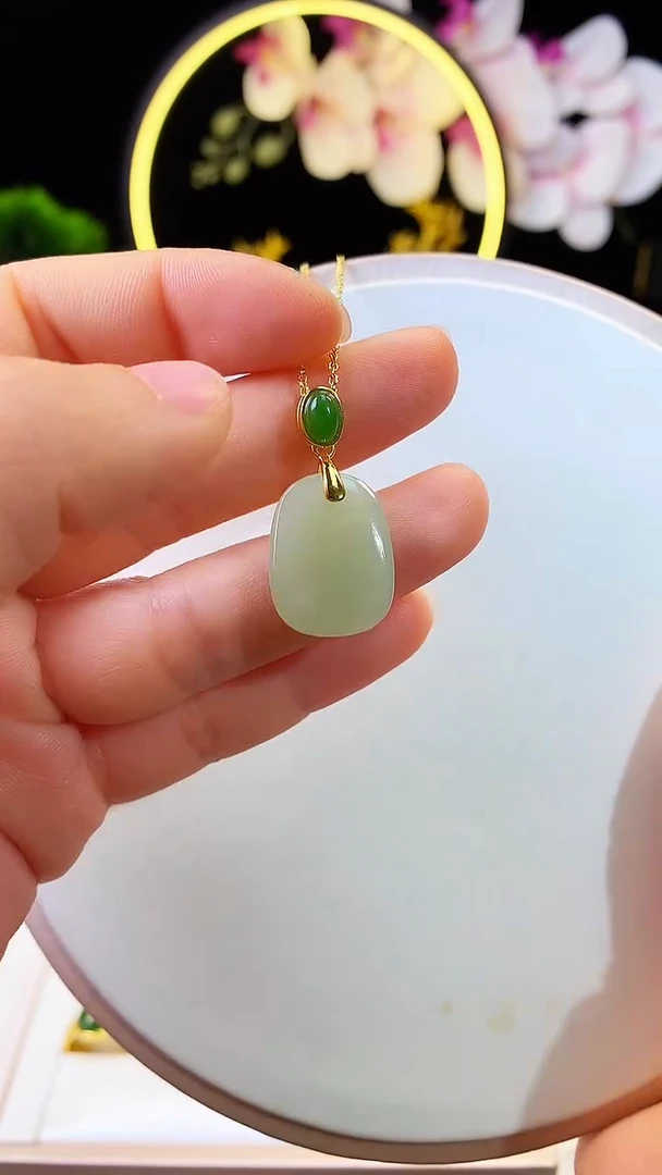 吊坠(赠链)银S925镶嵌和田玉无事牌