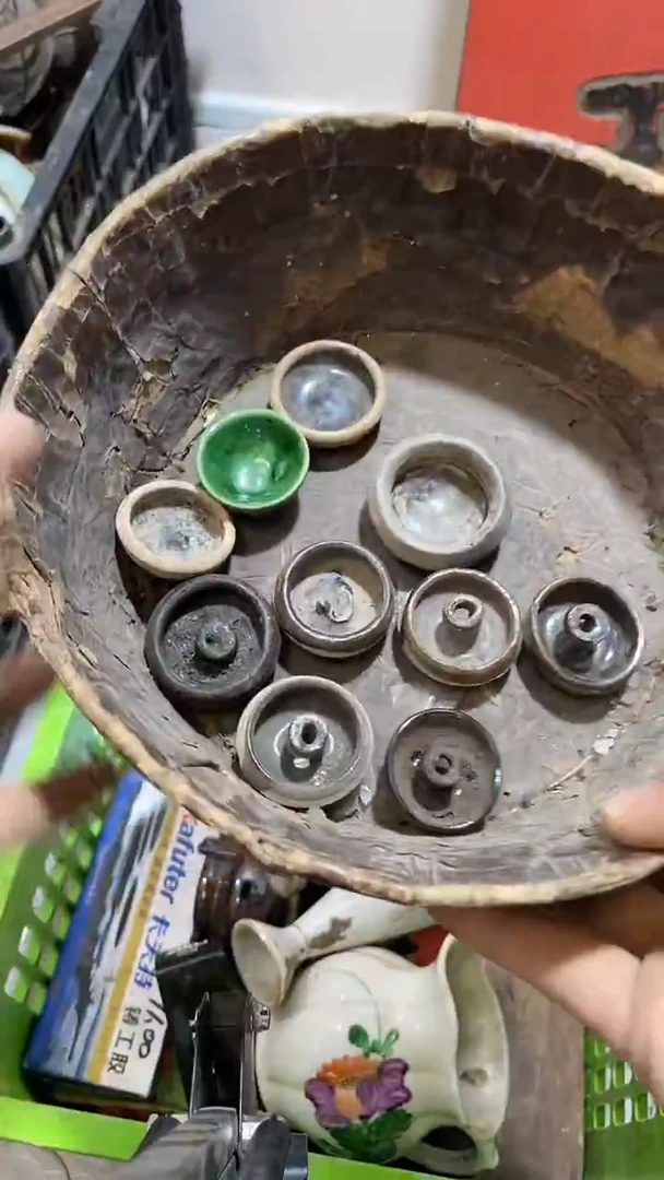 青****3所拍商品均为残品，付款表示默认，不退不换，看好下单，