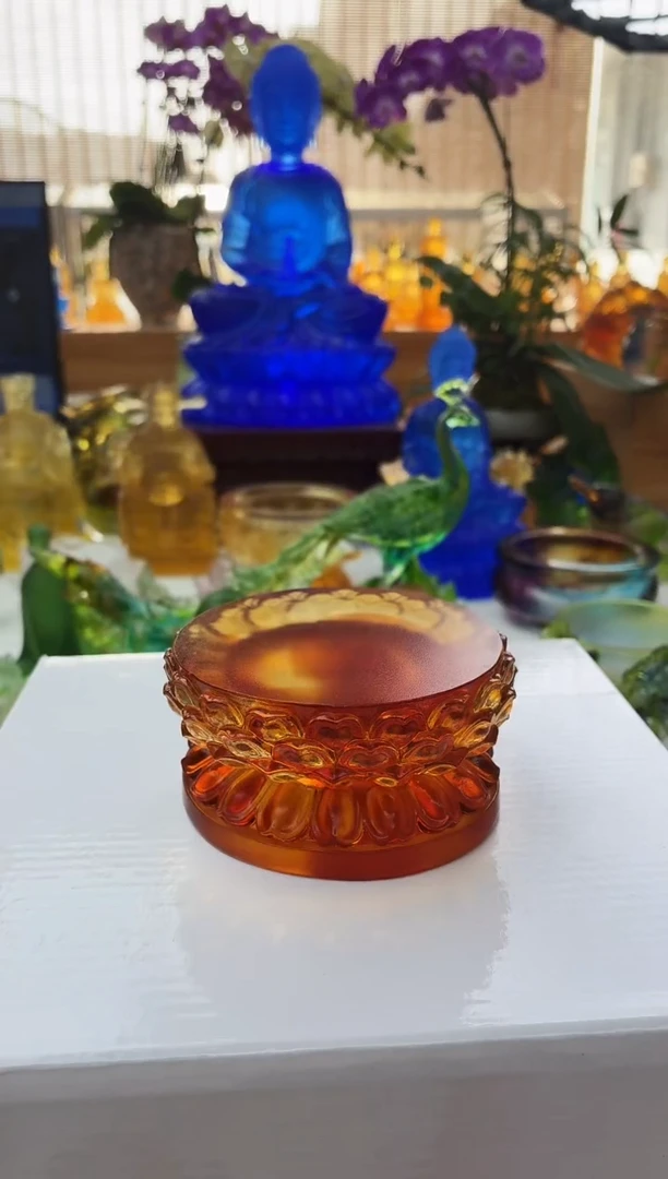 手工艺品琉璃琥珀色四层莲花底座9.5*4.5公分