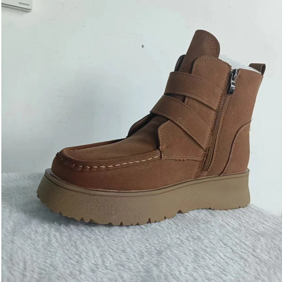 新款时尚冬季潮流女靴