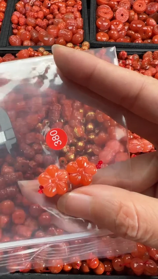 【闪购商品】南红玛瑙颈饰未镶嵌1