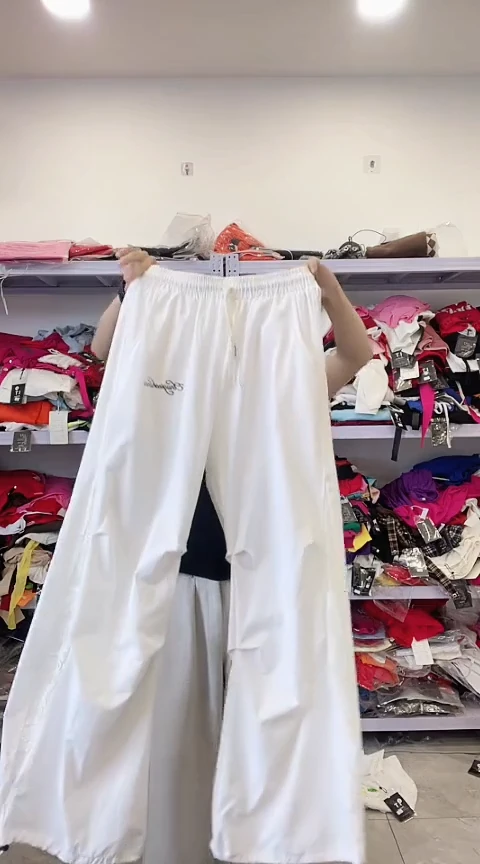 闪电购精品女装41M瑕