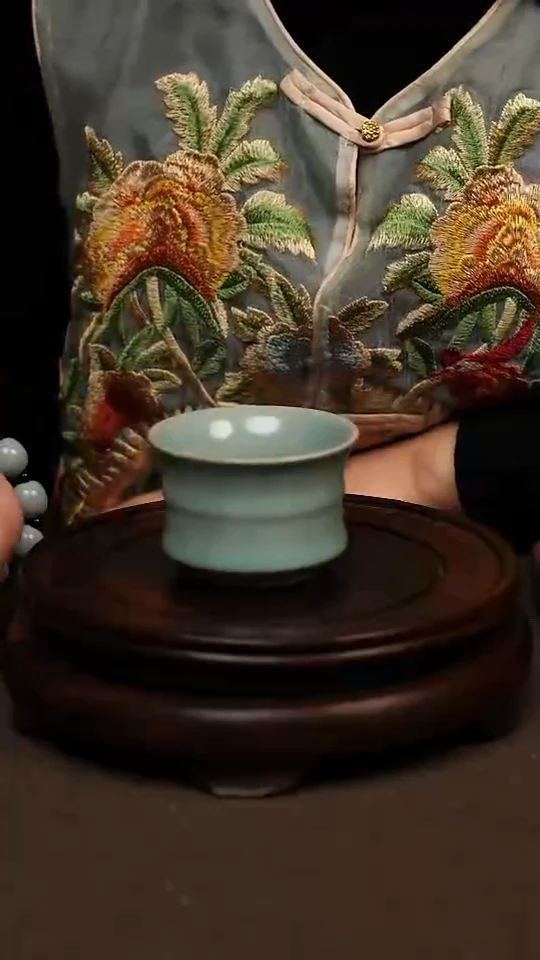 瓷片仿古天青束腰竹节杯100ml 微瑕 不带礼盒