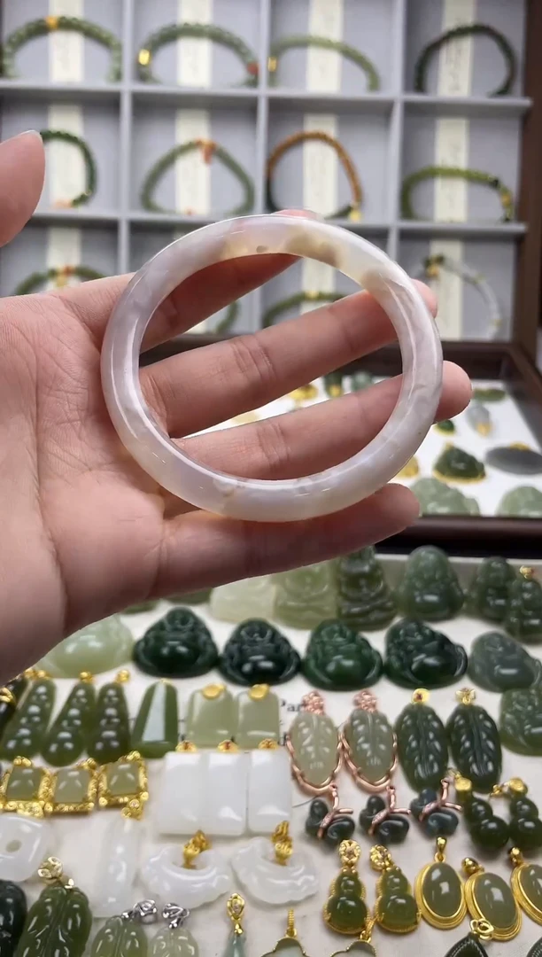 手镯玛瑙/玉髓未镶嵌手镯 玛瑙/玉髓 未镶嵌