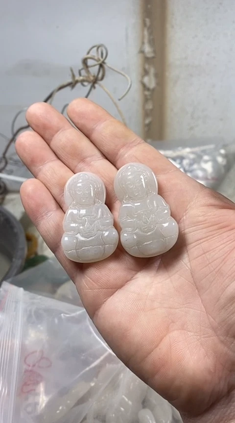 【闪购商品】石英质玉颈饰未镶嵌发一个