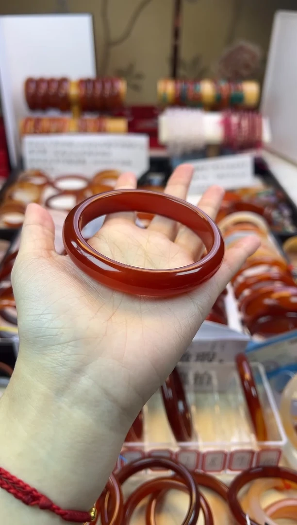 【闪购商品】玛瑙/玉髓手镯未镶嵌【默认微瑕】圈口62.5