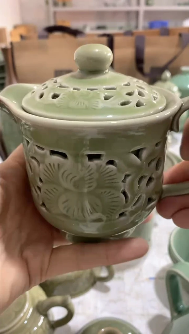 瓷片0032911微瑕 开片色差镂空茶壶