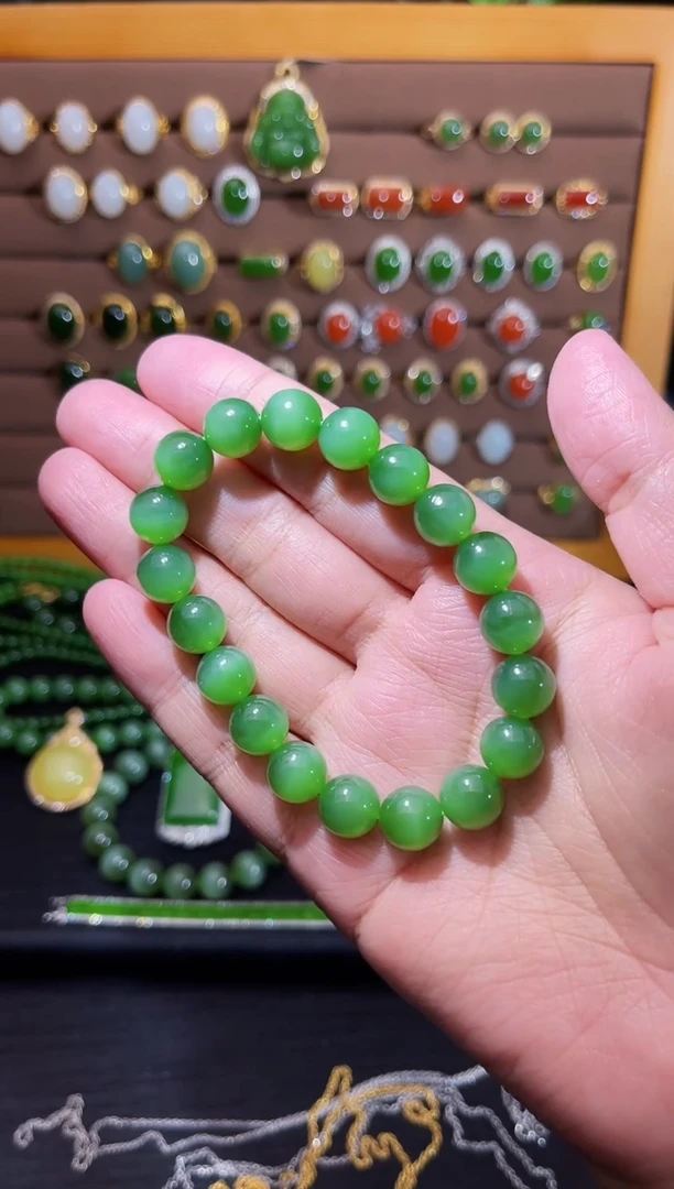 【闪购商品】和田玉手串未镶嵌卡10绿猫手串