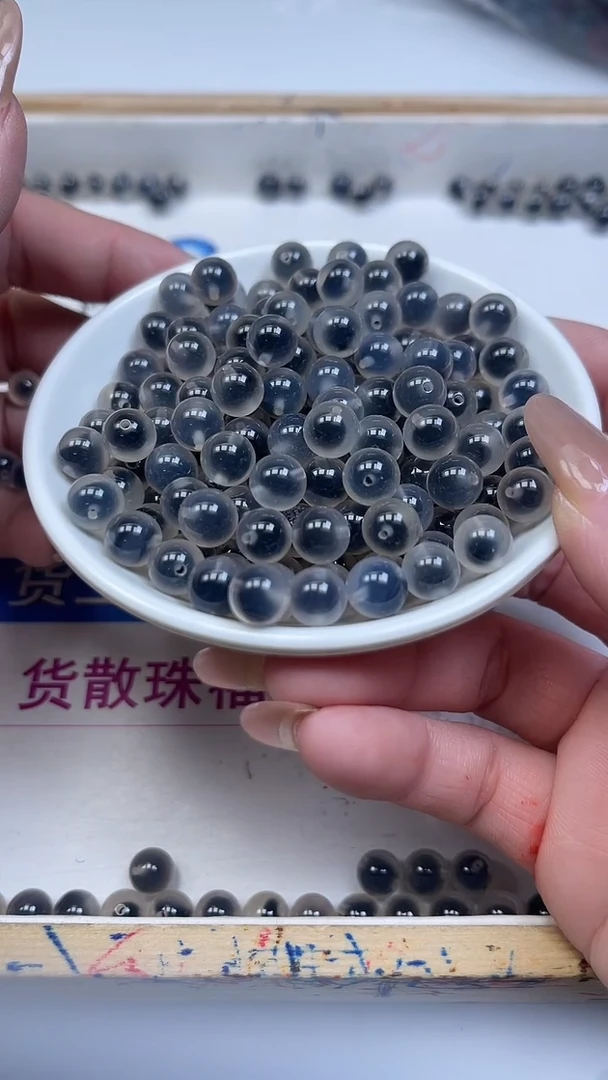 未镶嵌散珠玛瑙/玉髓D462 冰烟灰糖心8mm10颗9.9元