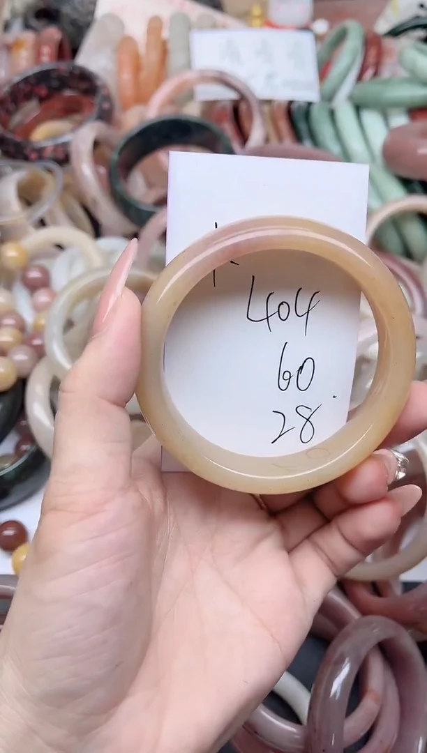 未镶嵌手镯石英质玉404