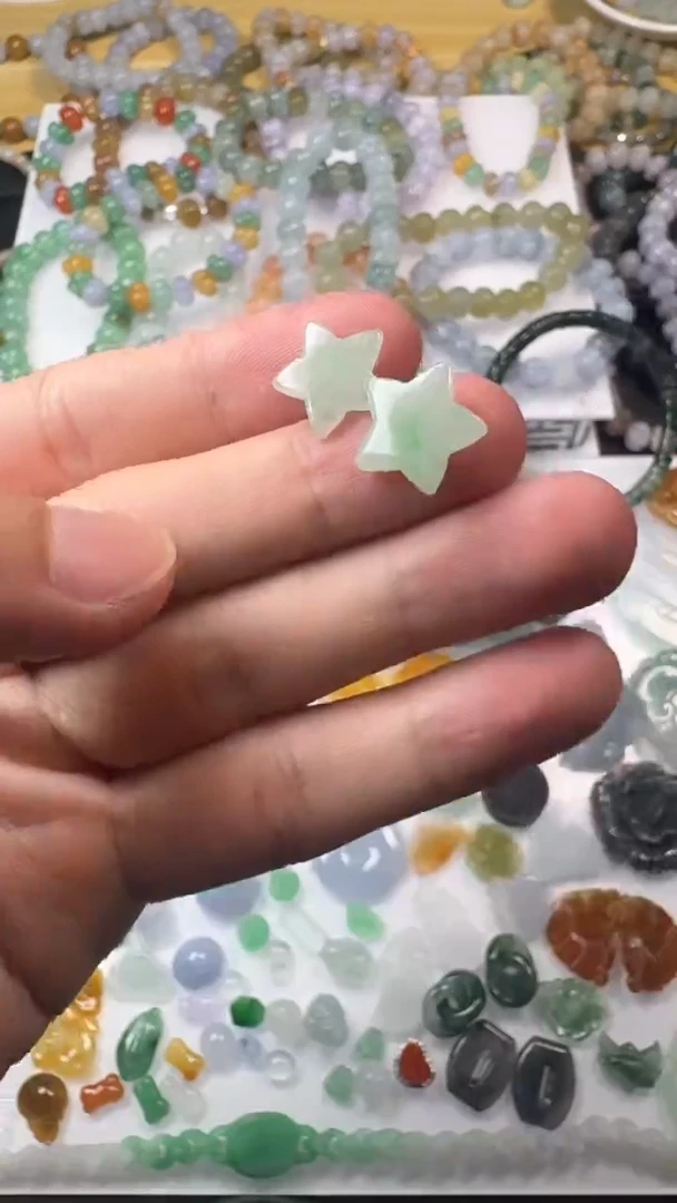 颈饰未镶嵌翡翠【闪购商品】 天然翡翠