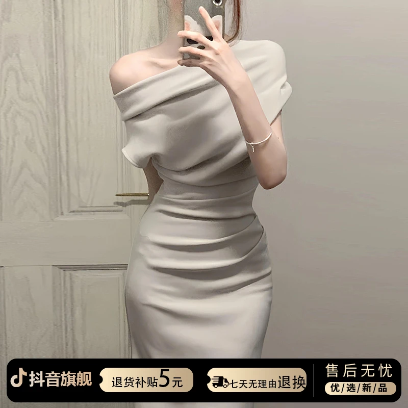 法式斜肩不规则连衣裙子女早春季2025年新款收腰气质露肩包臀长裙