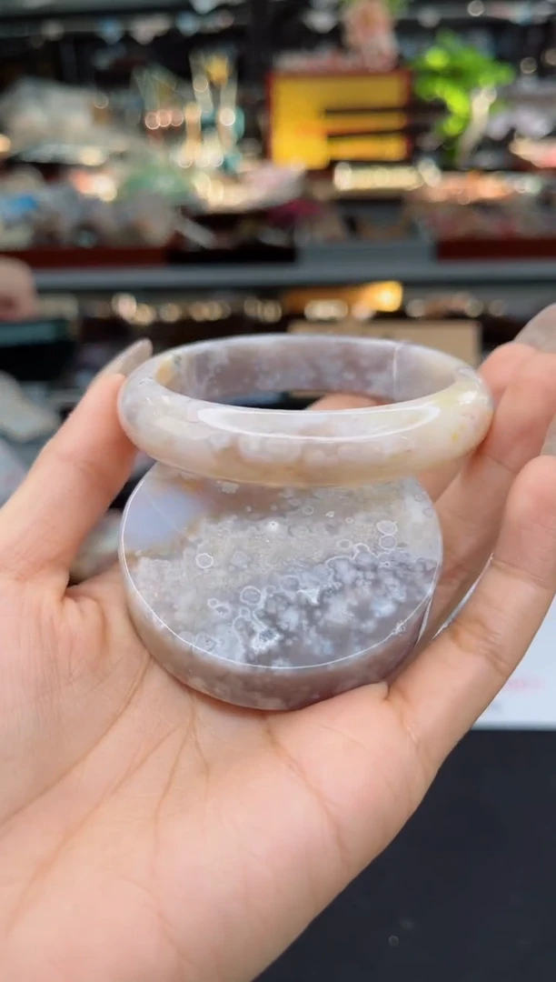 【闪购商品】石英质玉手镯未镶嵌60圈口（不退不换）1681200