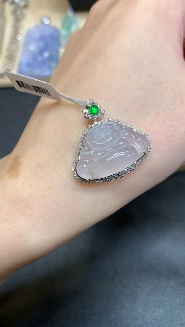 【闪购商品】翡翠颈饰18K金镶嵌佛公【无服务费】