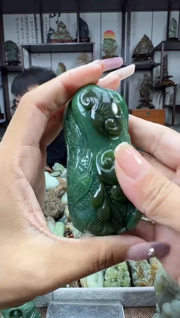 未镶嵌和田玉把件1