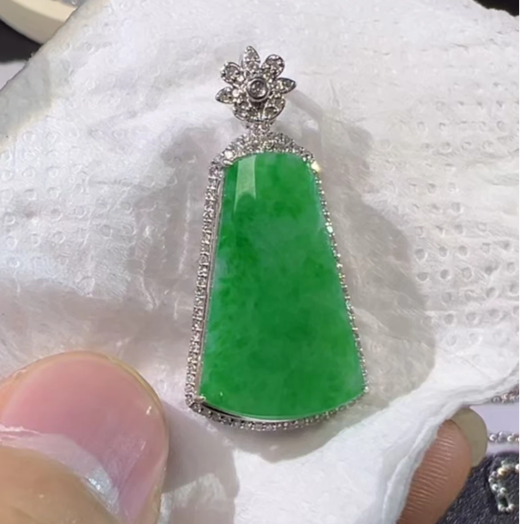 缅甸天然翡翠无事牌