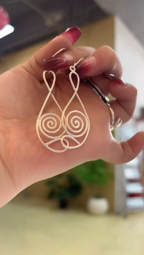 无925银蒙*子耳饰