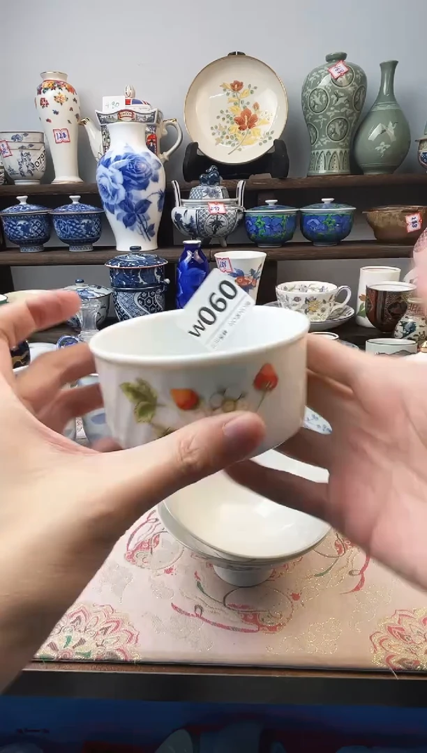 瓷片w****?W060不退不换.感谢理解