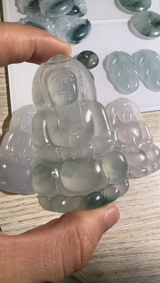 未镶嵌定制翡翠观音
