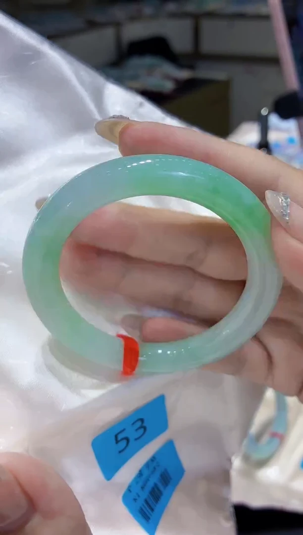 未镶嵌手镯翡翠翡翠手镯