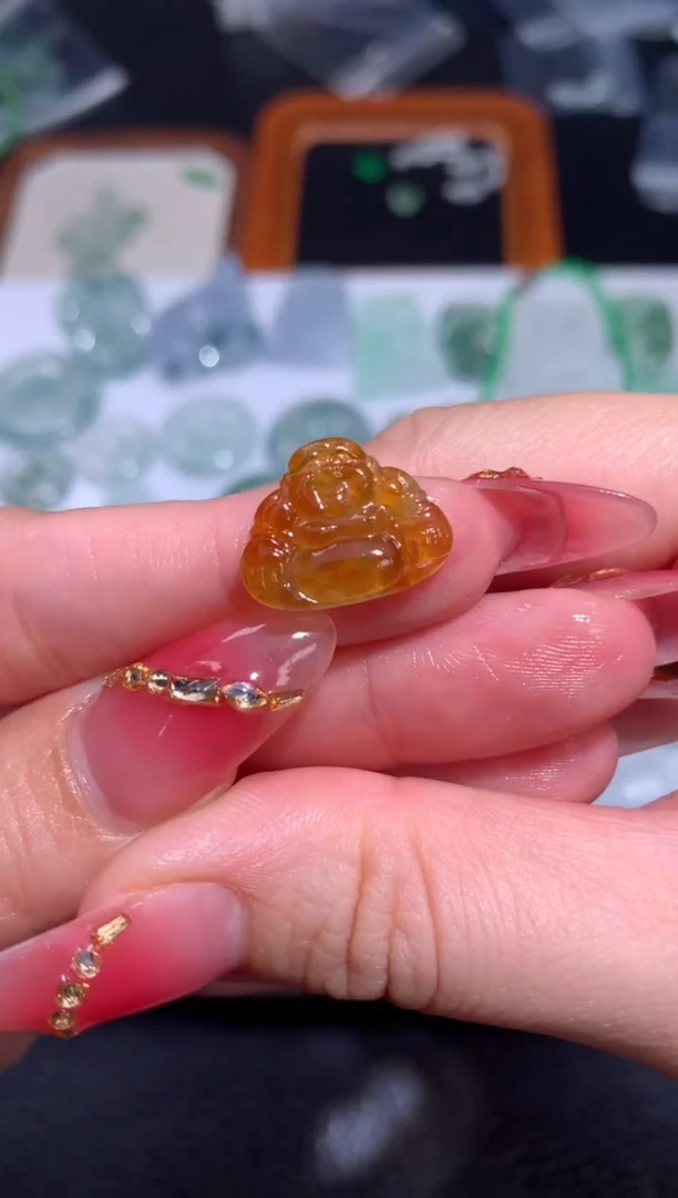 未镶嵌定制翡翠佛公