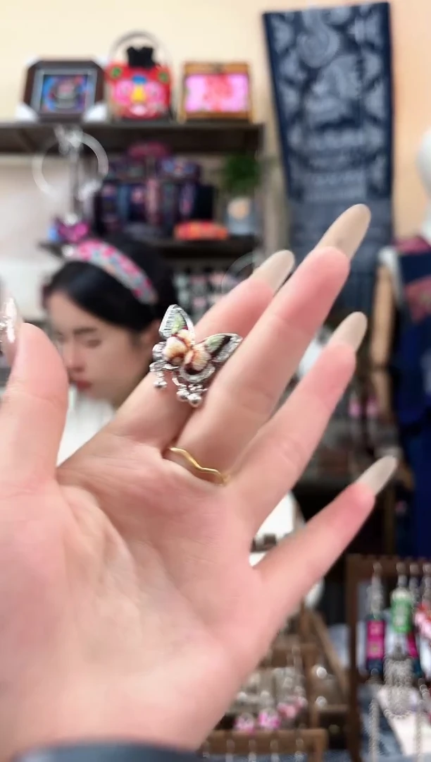 织绣民族风非遗老绣饰品108