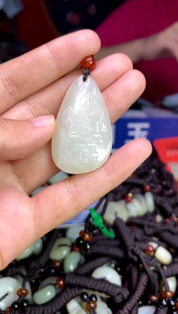 未镶嵌和田玉挂件1