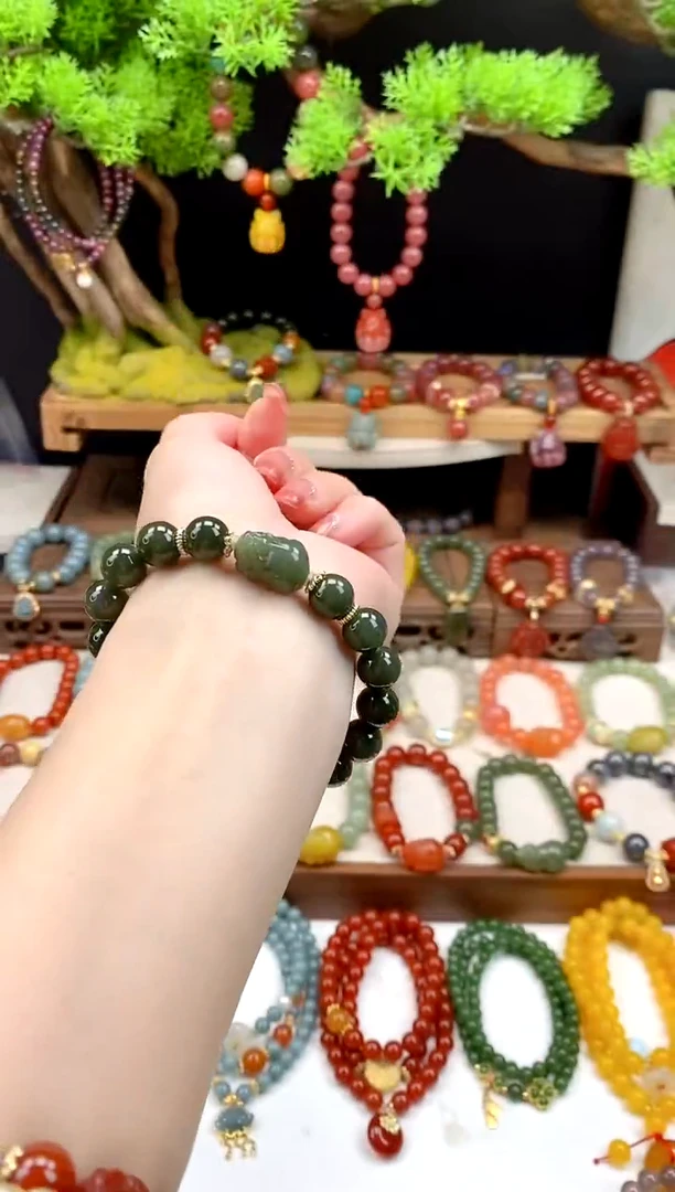 未镶嵌和田玉手饰和田玉貔貅