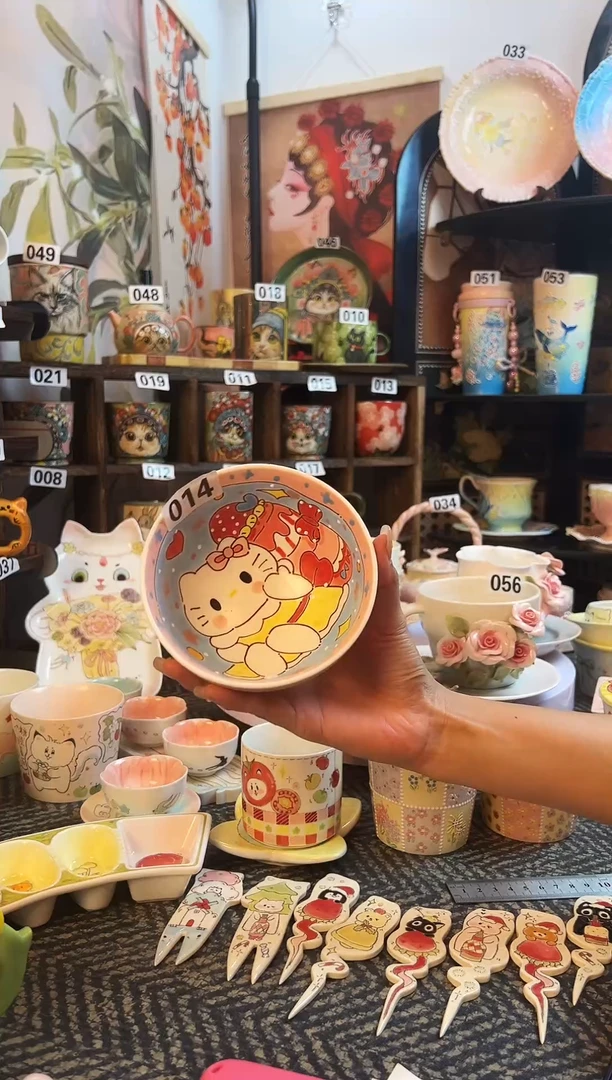 景德镇设计款手绘杯杯