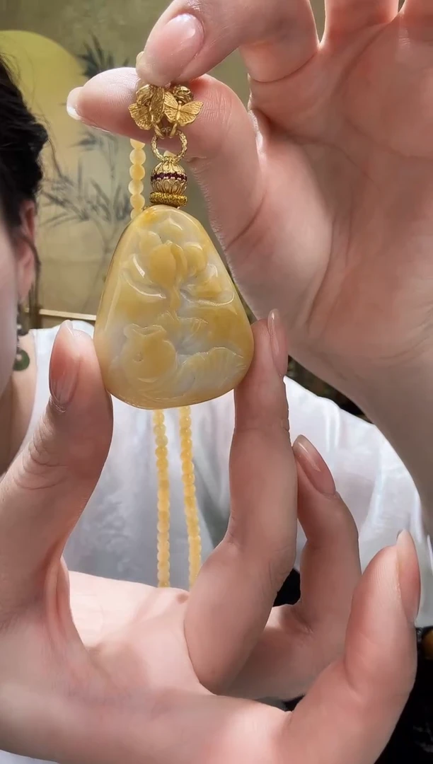 颈饰未镶嵌翡翠吊坠