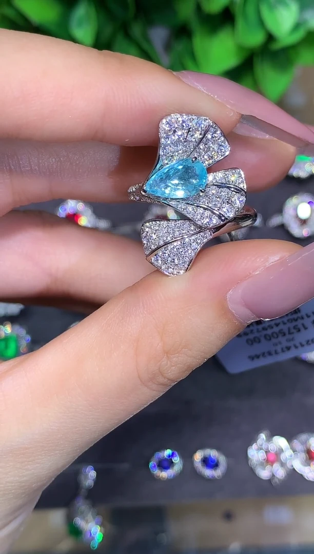 18K金镶嵌戒指帕拉依巴碧玺1.01ct