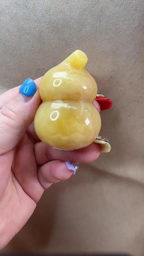 未镶嵌颈饰琥珀吊坠