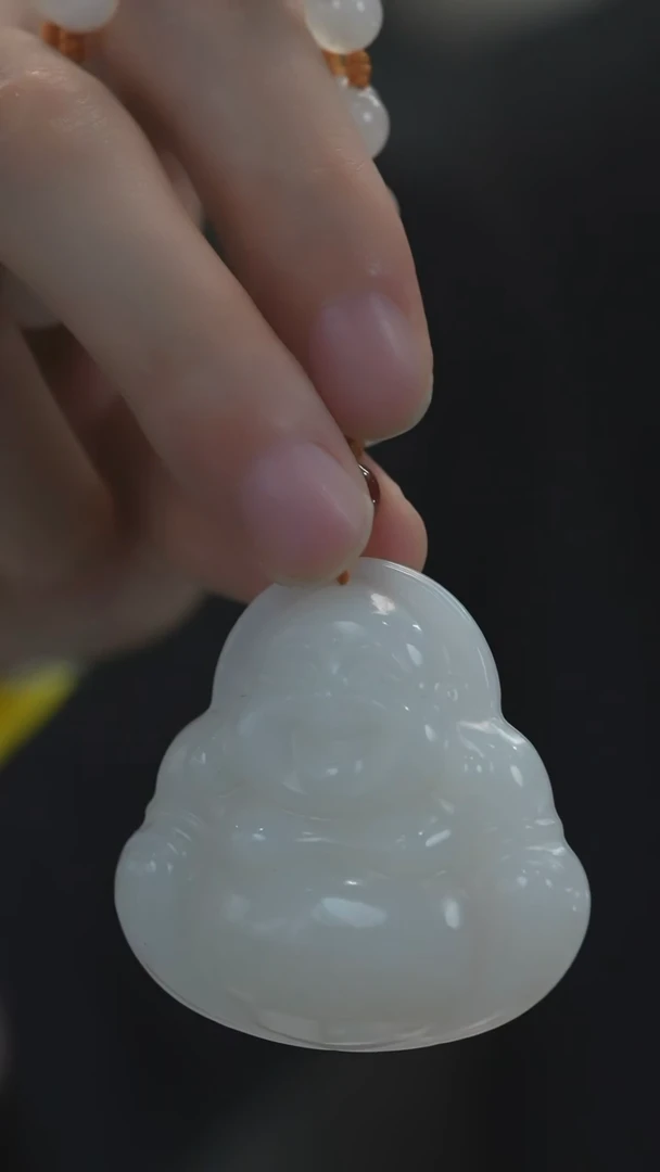 和田玉未镶嵌颈饰佛公78克