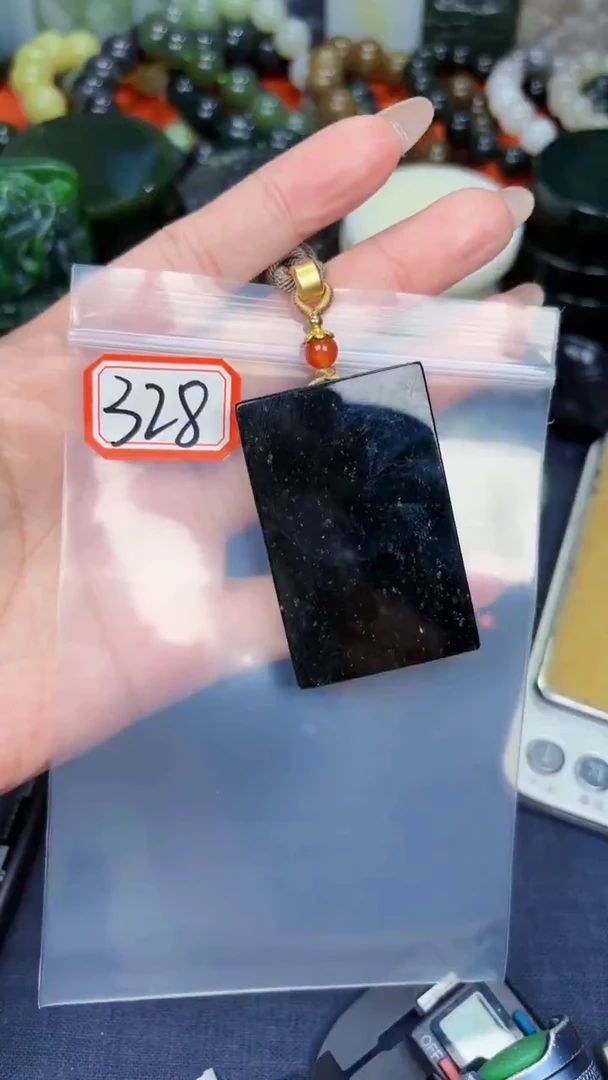 颈饰未镶嵌和田玉和田玉