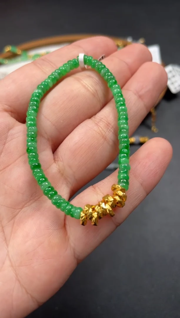 套链足金镶嵌翡翠一条  P614