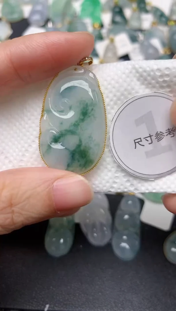 颈饰18K金镶嵌翡翠天然缅甸A货翡翠
