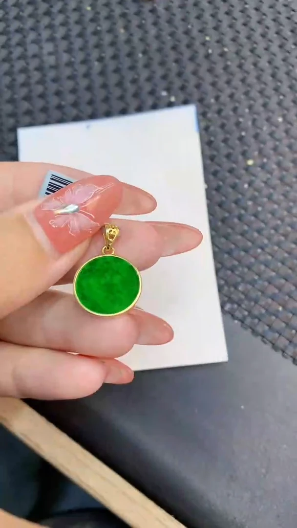 颈饰未镶嵌翡翠1