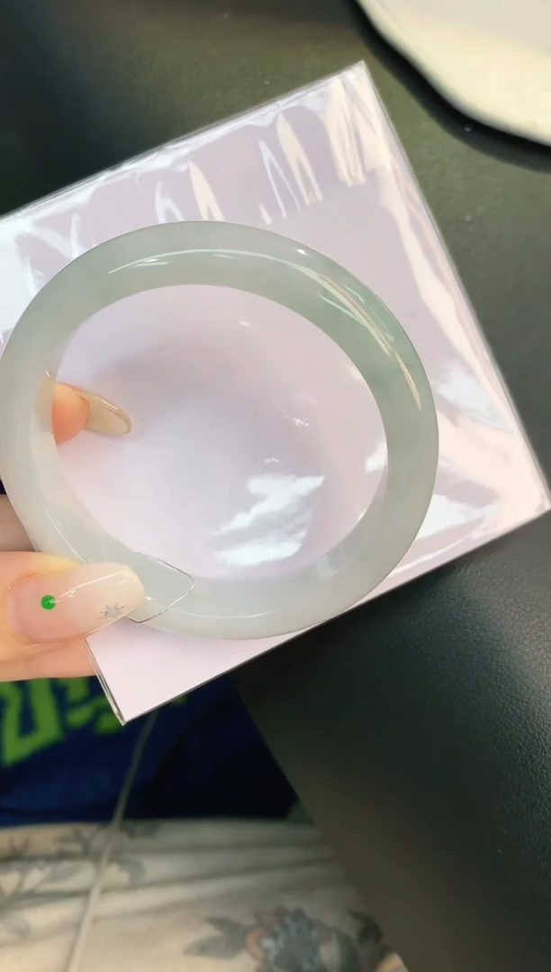 翡翠手镯未镶嵌啧**～赠礼盒证书 珍珍