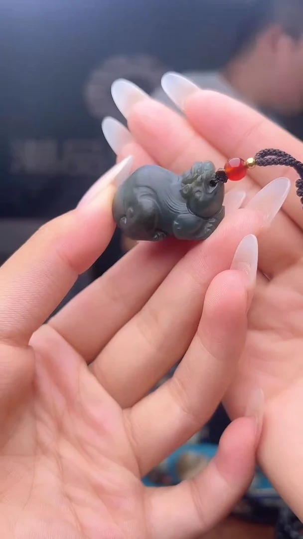 未镶嵌和田玉挂件1