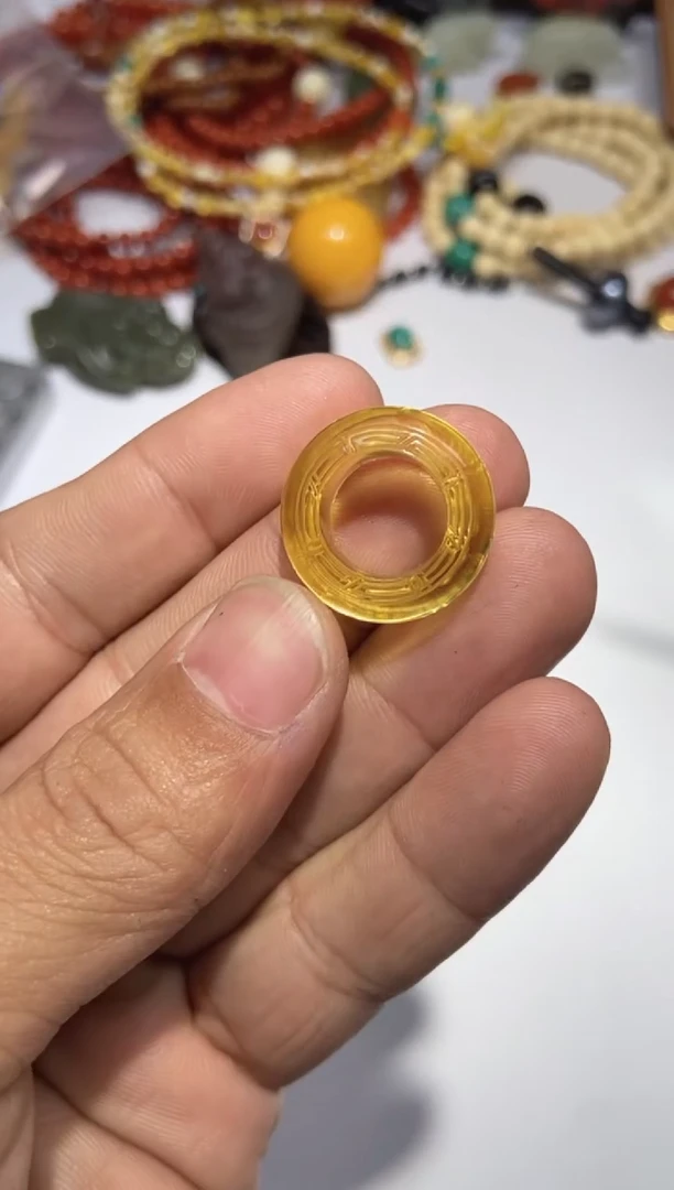 【闪购商品】琥珀裸石未镶嵌跑环