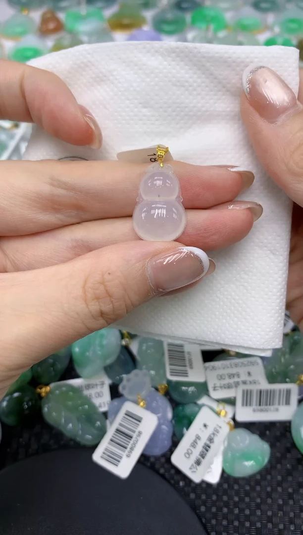 颈饰18K金镶嵌翡翠1111111111