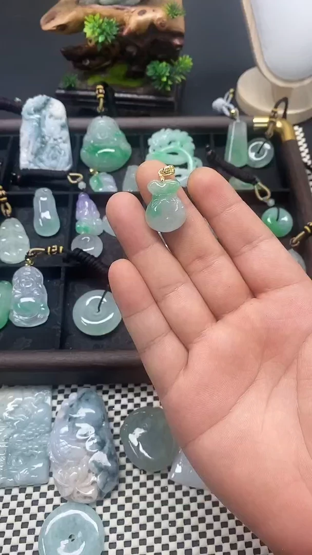 未镶嵌挂件翡翠所见即所得《一物一拍》