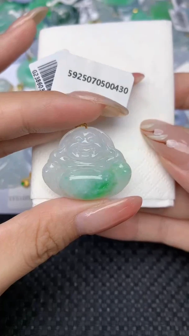 翡翠18K金镶嵌颈饰天然翡翠a货
