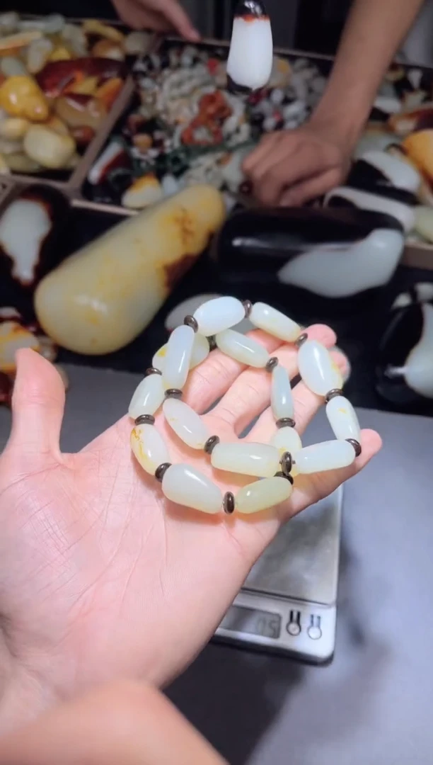 和田玉（子料）未镶嵌挂件YL-ZZ-5.9-65多样性发货