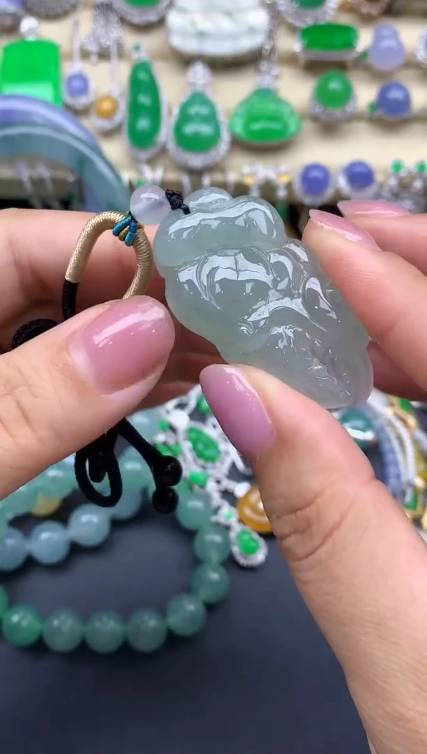 翡翠未镶嵌颈饰97-春日珠宝