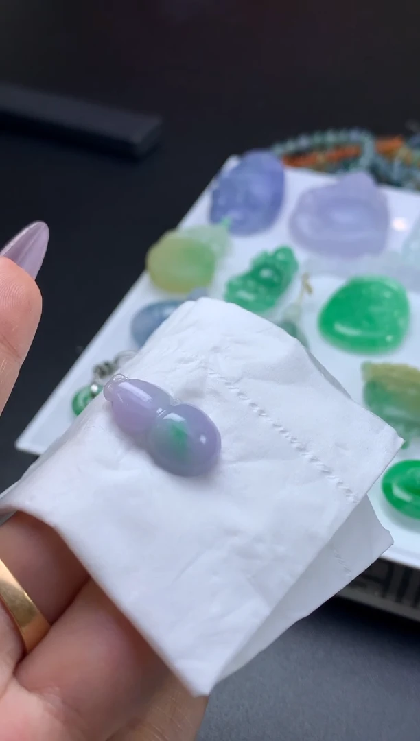 定制翡翠未镶嵌翡翠